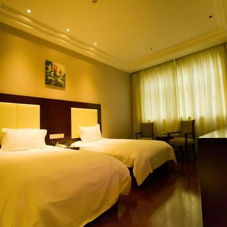 Greentree Inn Shanghai Zhongshan Hutai Hotel Exterior photo