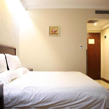 Greentree Inn Shanghai Zhongshan Hutai Hotel Exterior photo