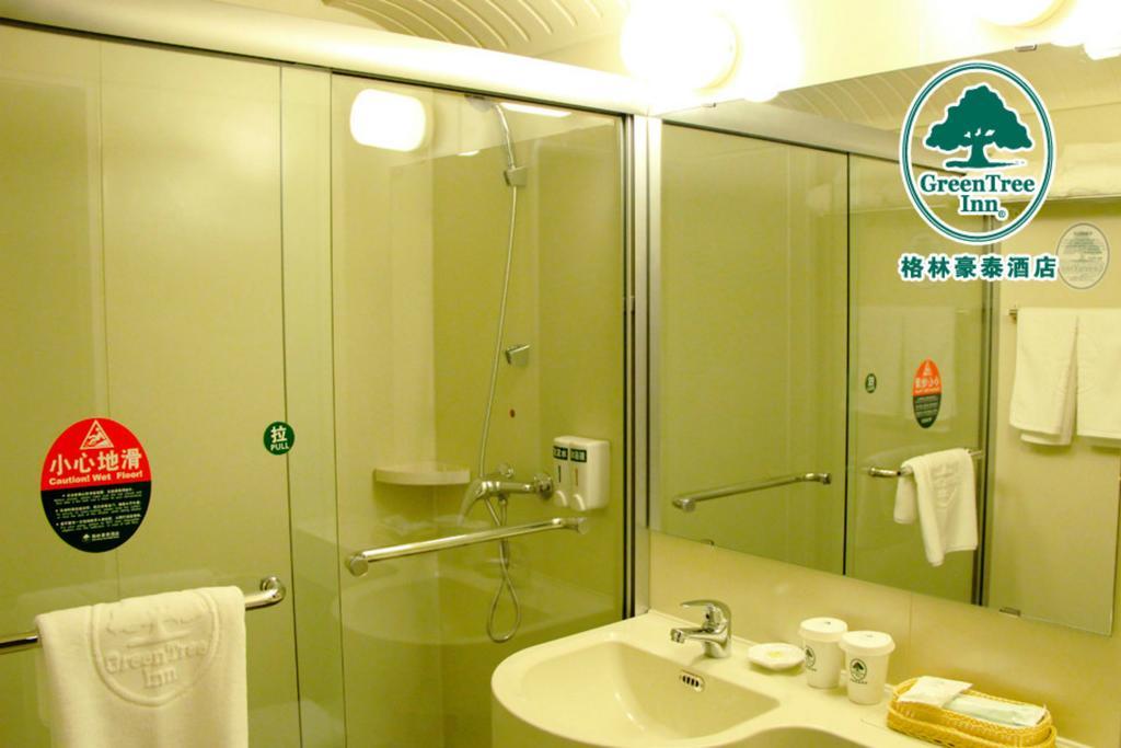 Greentree Inn Shanghai Zhongshan Hutai Hotel Exterior photo