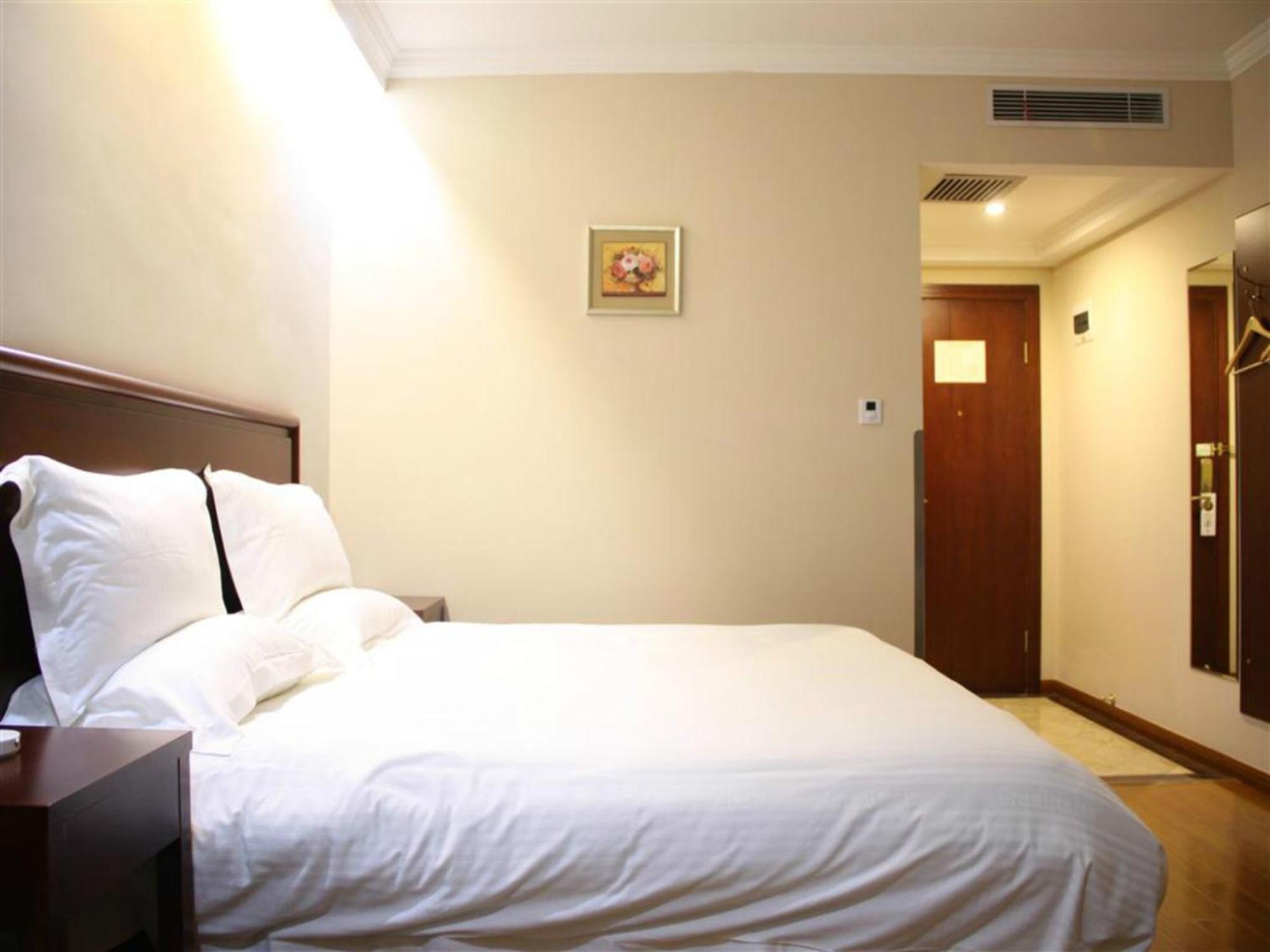Greentree Inn Shanghai Zhongshan Hutai Hotel Exterior photo